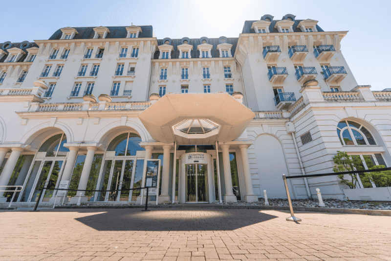 Entrée du Centre de Congrès